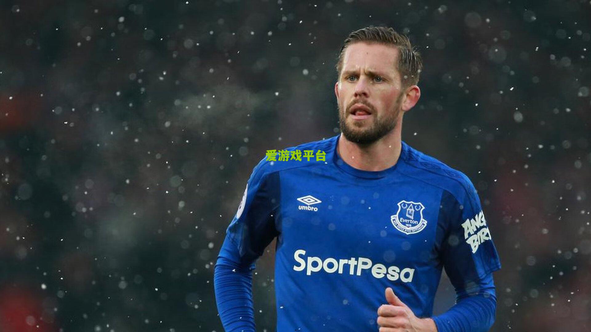 湖人暗藏25岁2米08悍将上位！场均轰30+7夺奖，辅佐三巨头冲冠